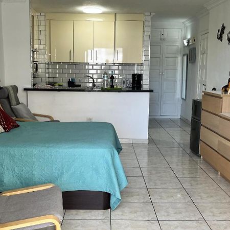 Estudio Los Cristianos-Tenerife- لوس كريستيانوس المظهر الخارجي الصورة