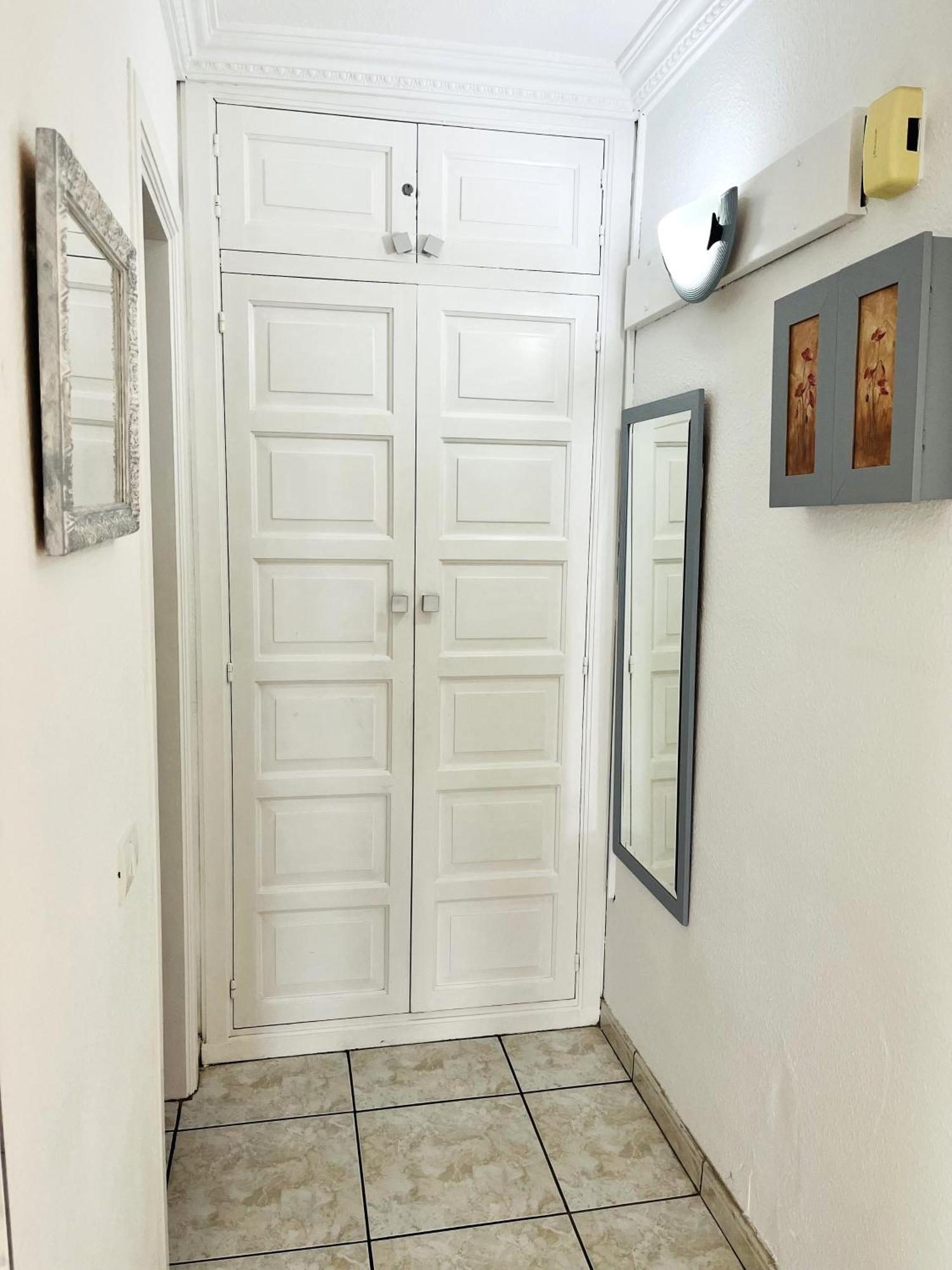 Estudio Los Cristianos-Tenerife- لوس كريستيانوس المظهر الخارجي الصورة